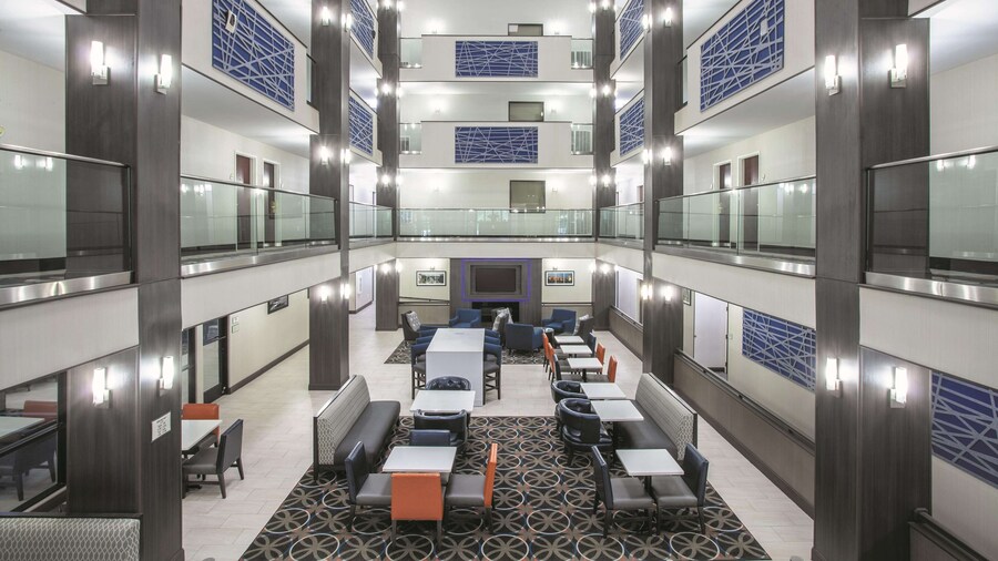 La Quinta Inn & Suites by Wyndham Covington