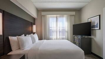 Ropa de cama de alta calidad y escritorio