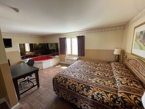 Habitación de luna de miel | Escritorio, cortinas blackout, wifi gratis y ropa de cama 