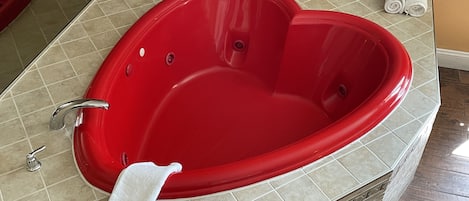 Chambre Lune de Miel | Baignoire à jets