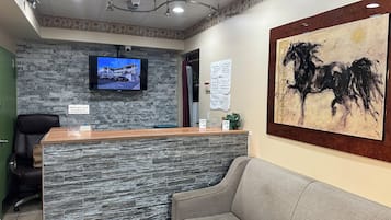 Quầy hỗ trợ khách