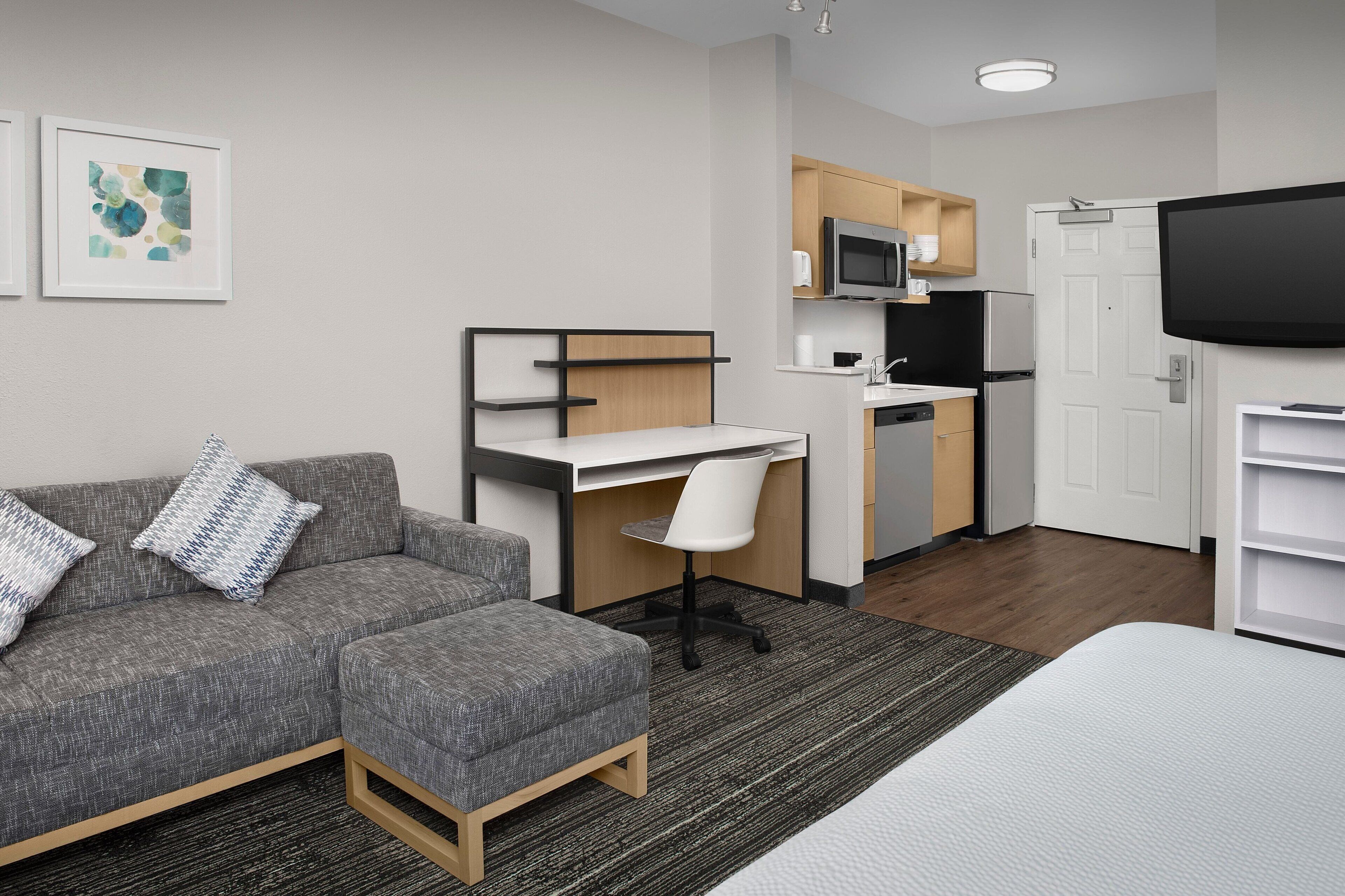 Laptop workspace, iron/ironing board, free cots/infant beds, free WiFi