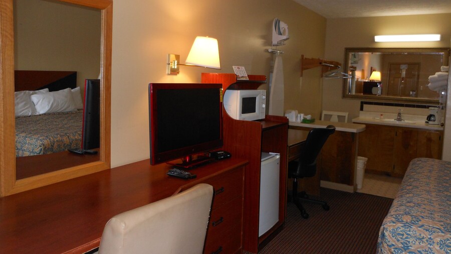 McClellan Inn Anniston