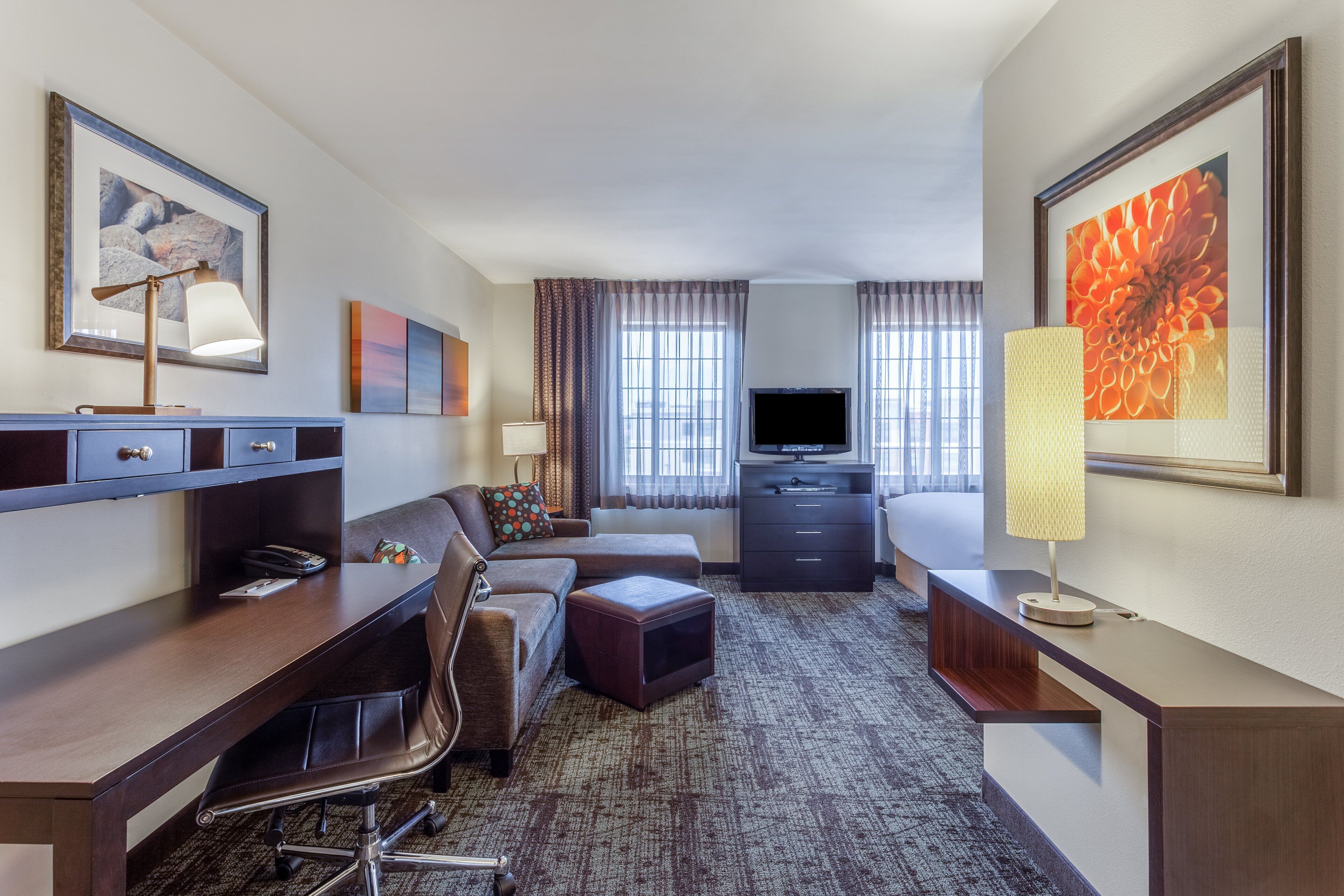 studio suite, 1 queen bed, mobility accessible, kitchen (communications) | room amenity