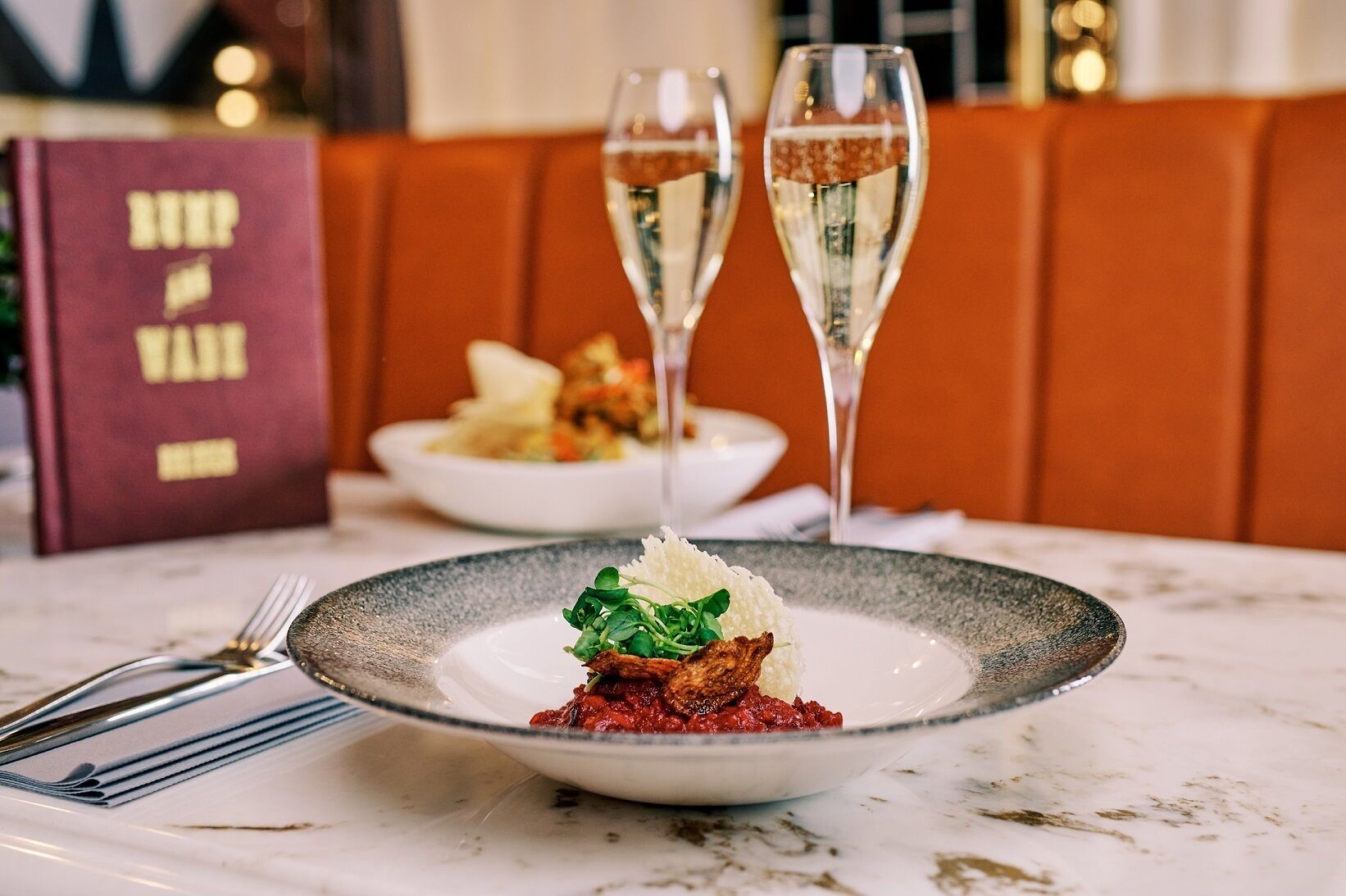 breakfast, lunch, dinner served; british cuisine