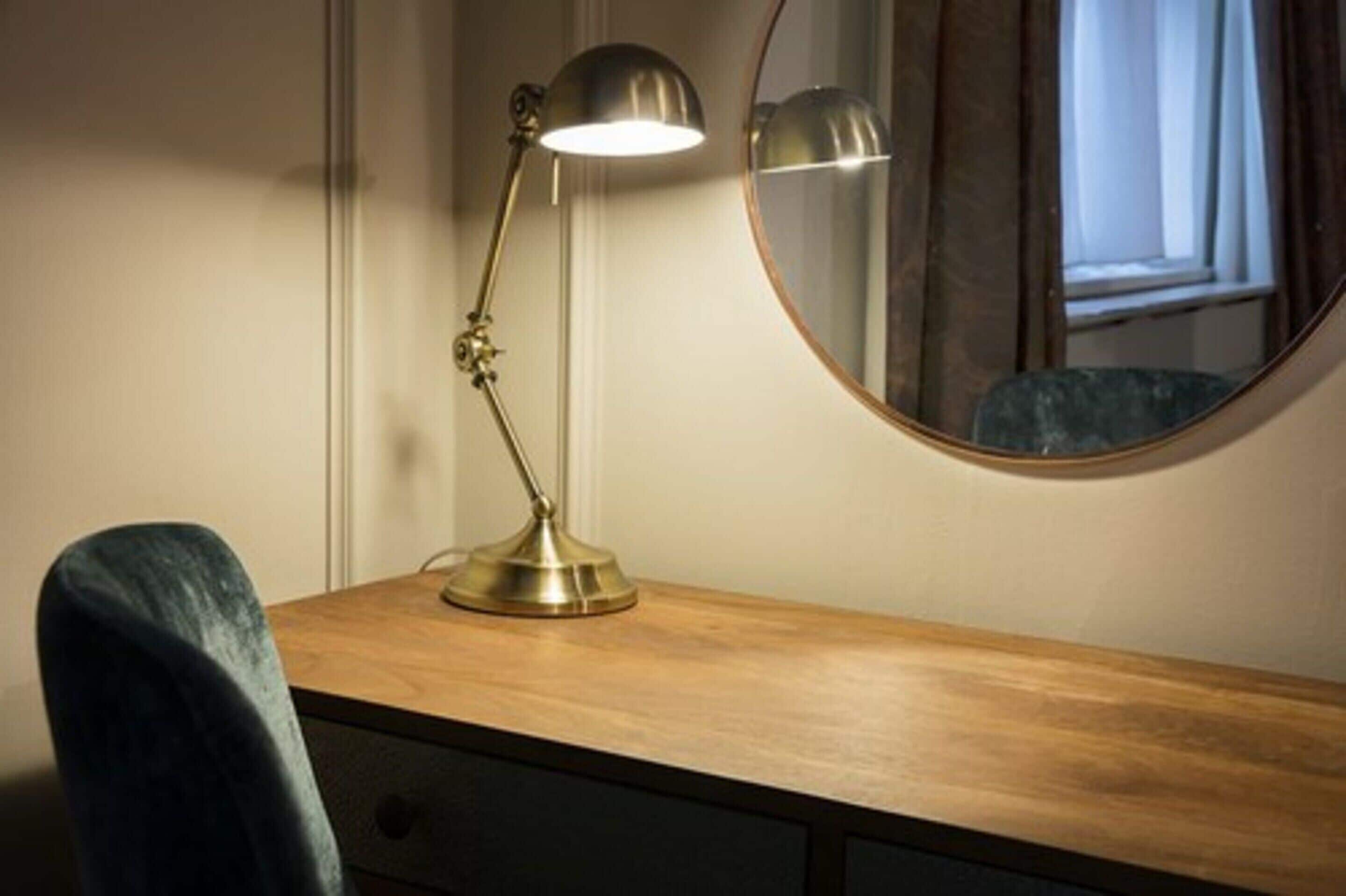 executive single room, 1 large single bed, non smoking | room amenity