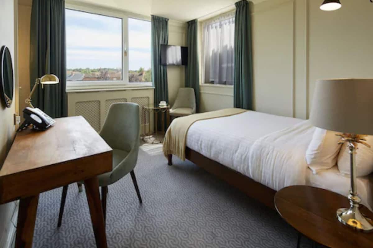 in-room safe, individually decorated, individually furnished, desk