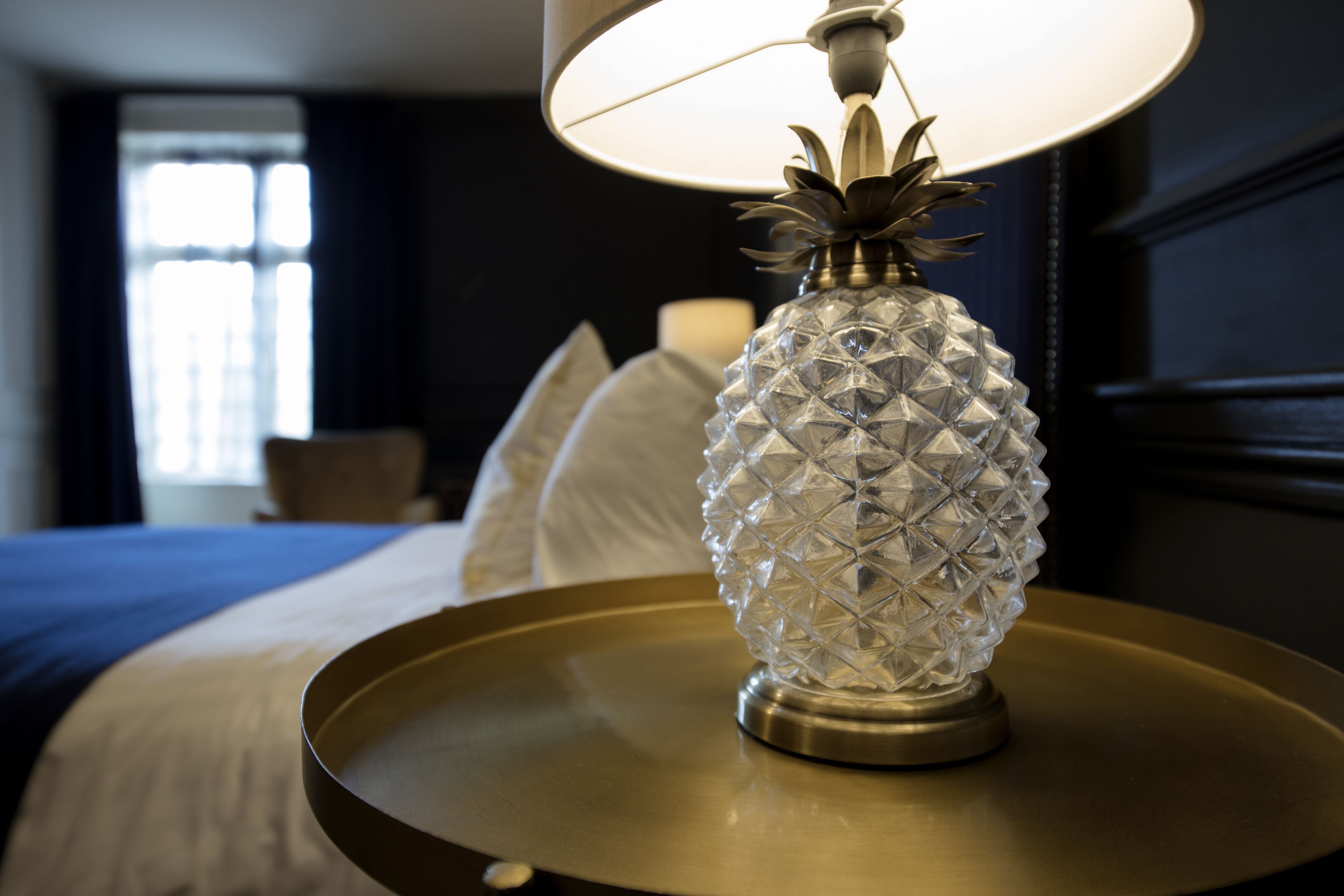 executive double room, 1 queen bed, non smoking | in-room safe, individually decorated, individually furnished, desk