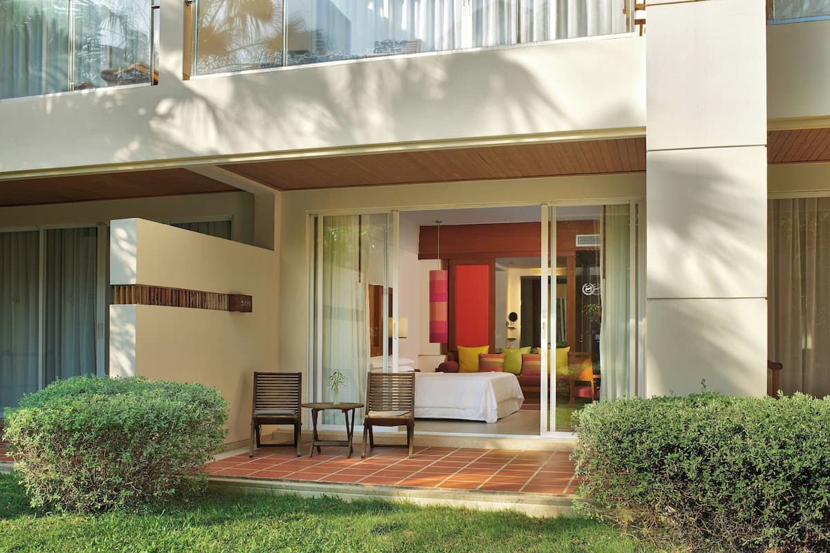 Rom, 2 dobbeltsenger, terrasse | Sengetøy av topp kvalitet, minibar og safe på rommet