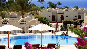 11 piscinas al aire libre