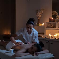 Hot tub, Turkish bath/hammam, body treatments, hot stone massages