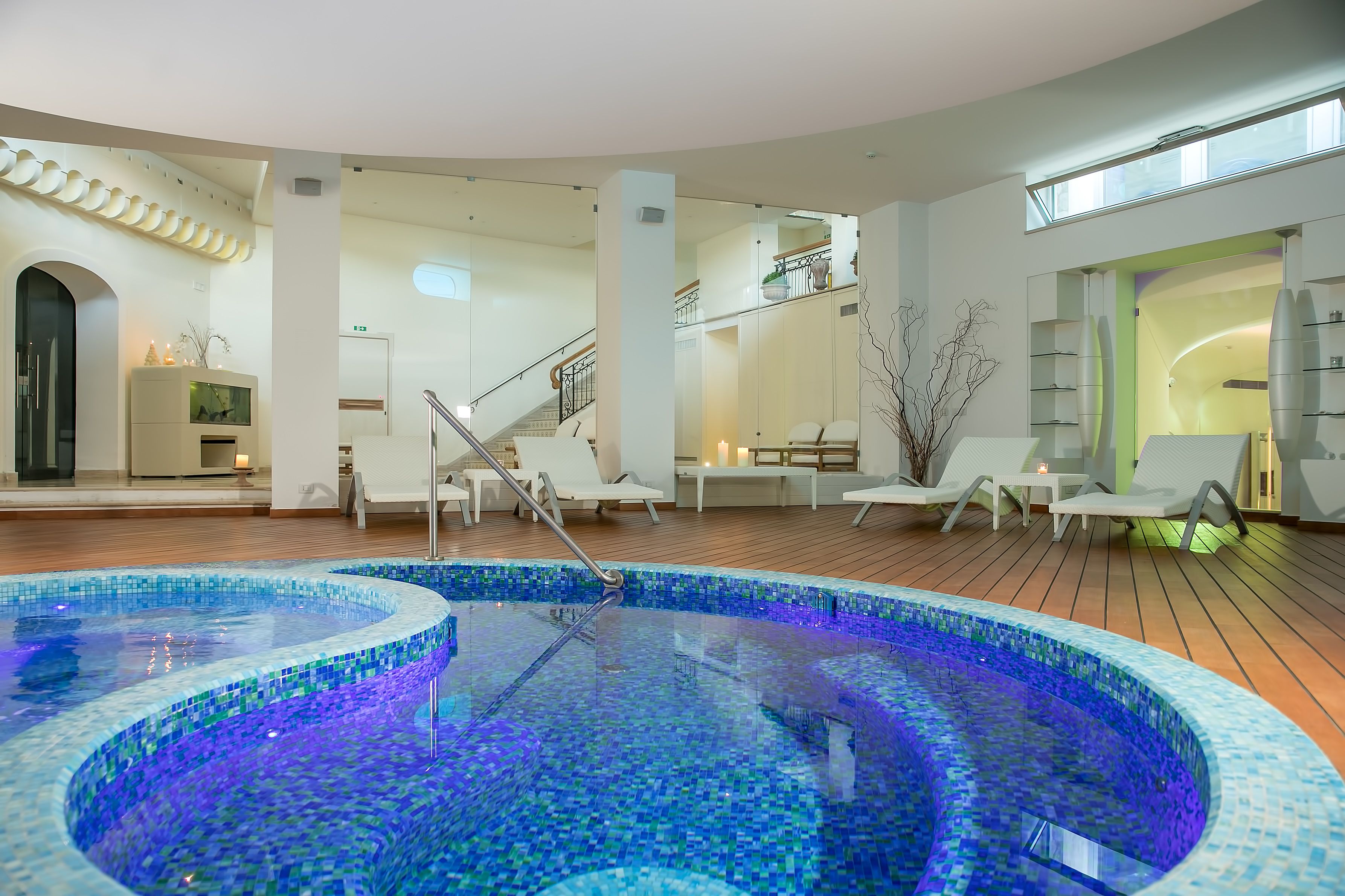 Hot tub, Turkish bath/hammam, body treatments, hot stone massages