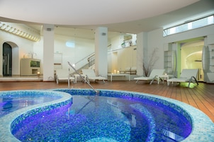 Hot tub, Turkish bath, body treatments, hot stone massages