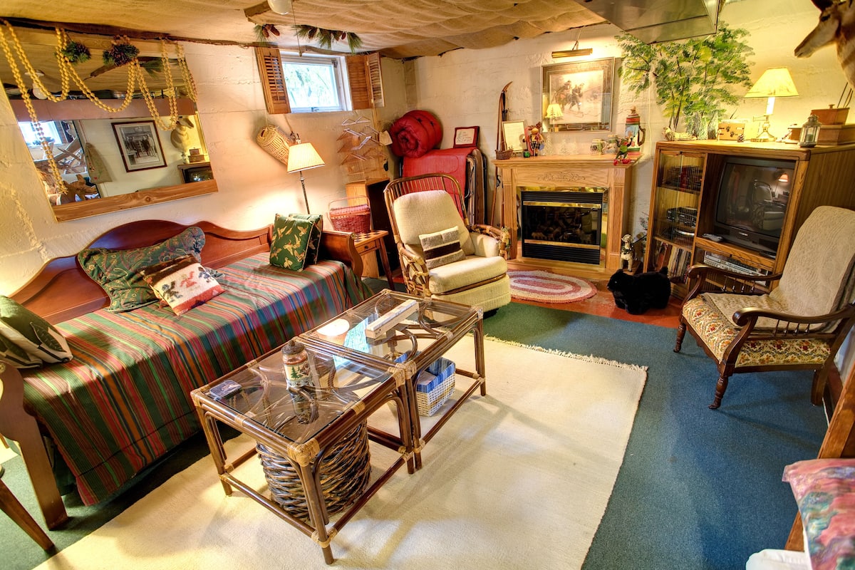 Room, 2 Bedrooms, Non Smoking (Lower Lodge ) | Iron/ironing board, free WiFi, bed sheets
