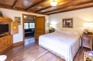 Suíte luxo (Tropical Bird) | Roupas de cama premium, ferros/tábuas de passar roupa, Wi-Fi de cortesia