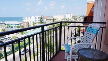 Appart'hôtel, 2 chambres, 2 salles de bains | Terrasse/Patio