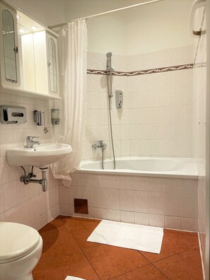 Family Room with Kitchen | Bathroom