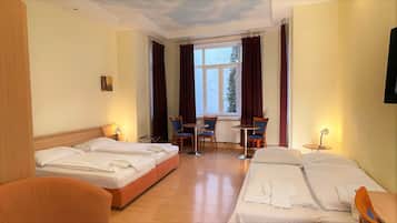 Family Room with Kitchen | 1 bedroom, Egyptian cotton sheets, in-room safe, iron/ironing board