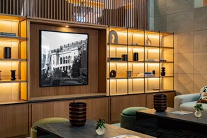 Lobby - Hotel Miramar Barcelona GL - LVX Preferred Hotels &amp; Resorts - Newly Renovated (Barcelona)