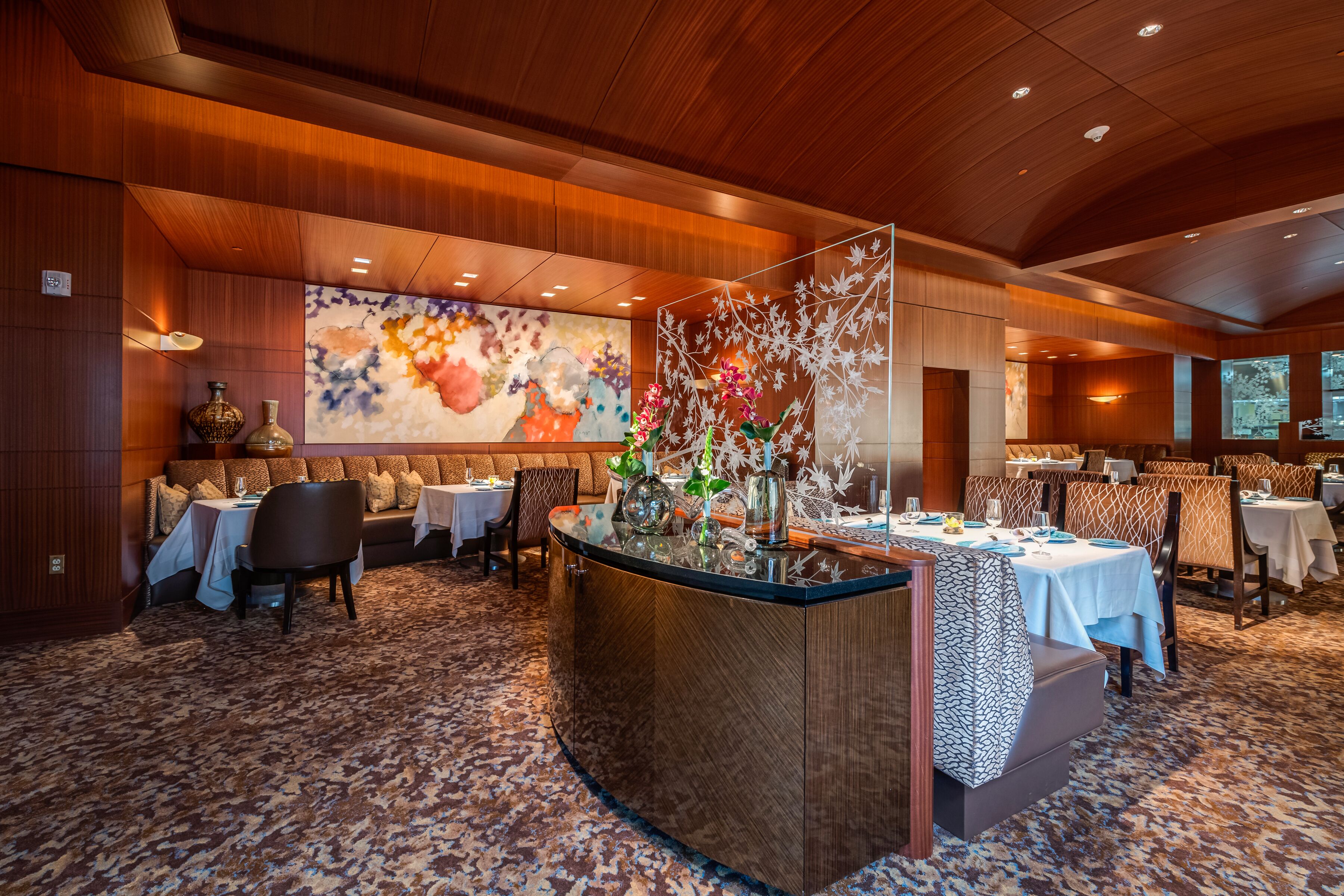 breakfast, lunch, dinner served; american cuisine