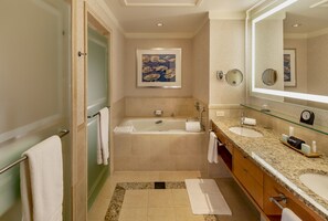 Separate tub and shower, deep soaking tub, designer toiletries - The Umstead Hotel and Spa (Cary)