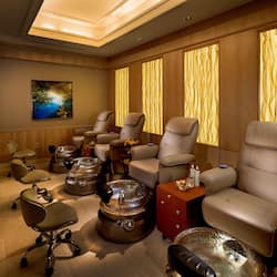 Sauna, hot tub, steam room, body treatments, aromatherapy