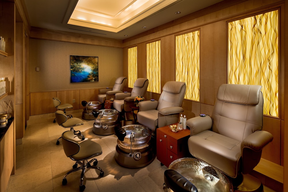 The Umstead Hotel and Spa by null