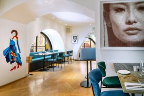 2 restaurants, breakfast, lunch, dinner served; international cuisine  - Galleria Vik Milano - Townhouse Galleria - Small Luxury Hotels of the World (Milan)