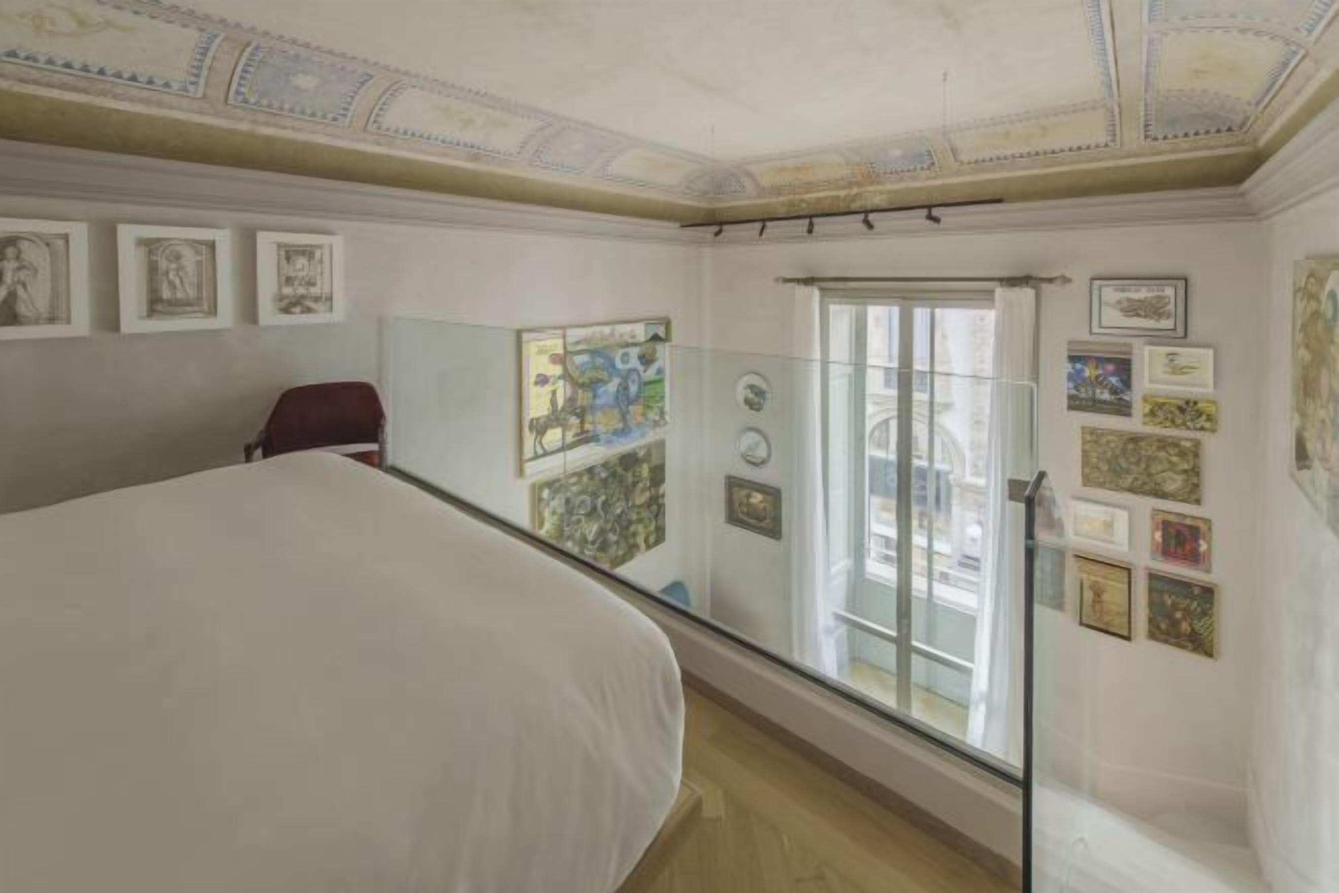 Premium bedding, down duvets, minibar, in-room safe