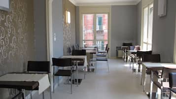 Desayuno buffet incluido todos los días