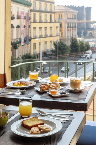 Napolit'amo Hotel Medina