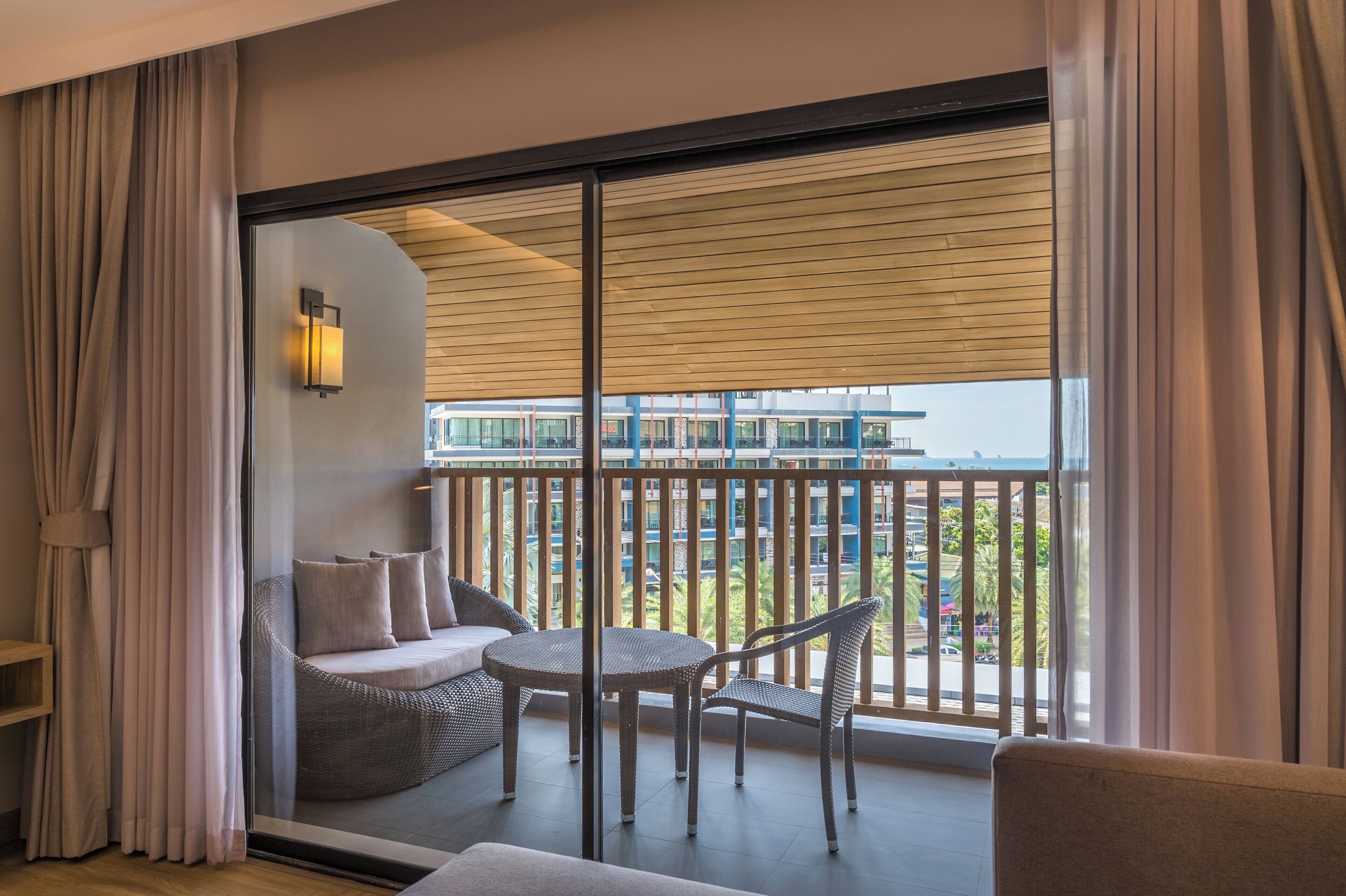 1 bedroom, premium bedding, memory foam beds, minibar