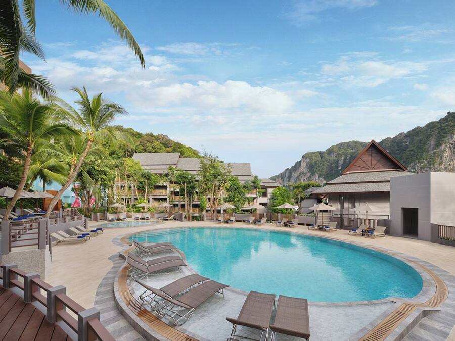 2 piscinas al aire libre, sombrillas, sillones reclinables de piscina