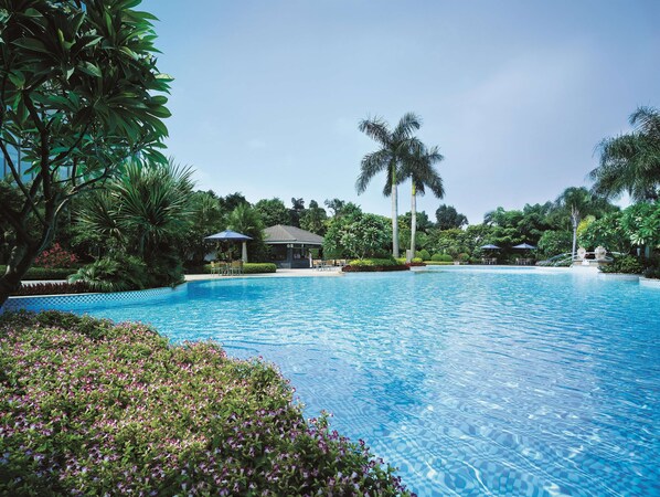 6 restaurants, breakfast, lunch, dinner served; Asian cuisine - Shangri-La Guangzhou (Guangzhou)