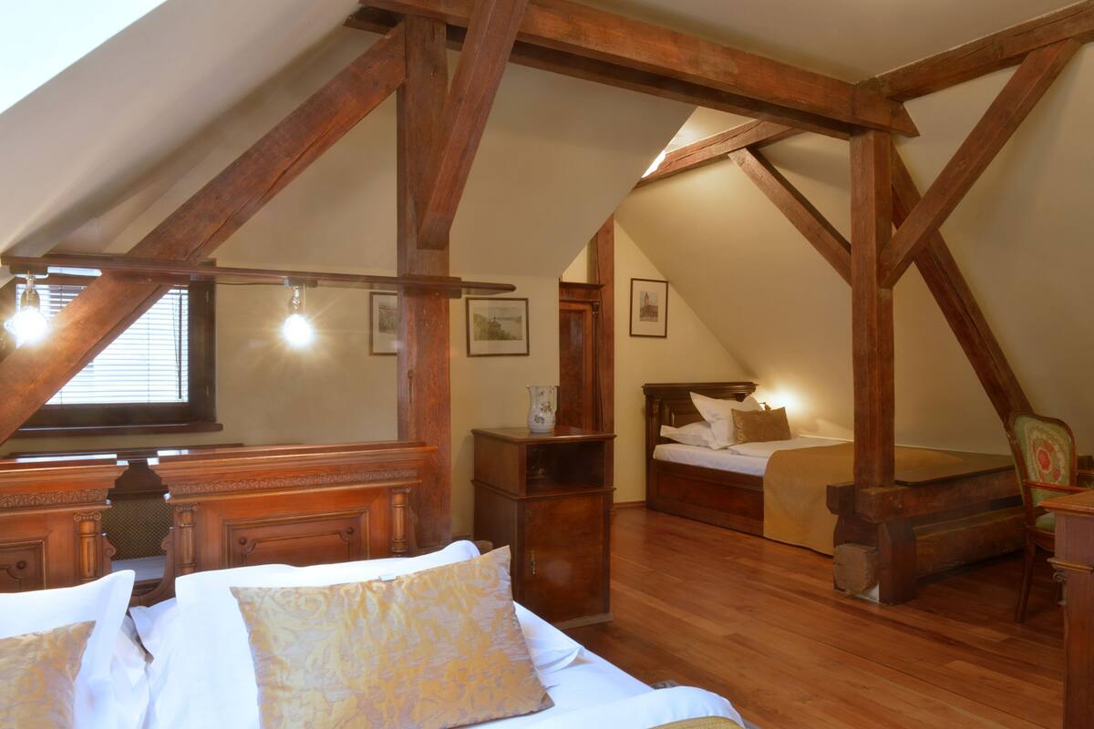 1 bedroom, premium bedding, memory foam beds, minibar