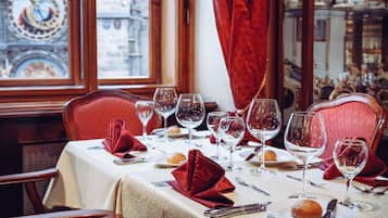 Dagelijks ontbijtbuffet (EUR 15 per persoon)