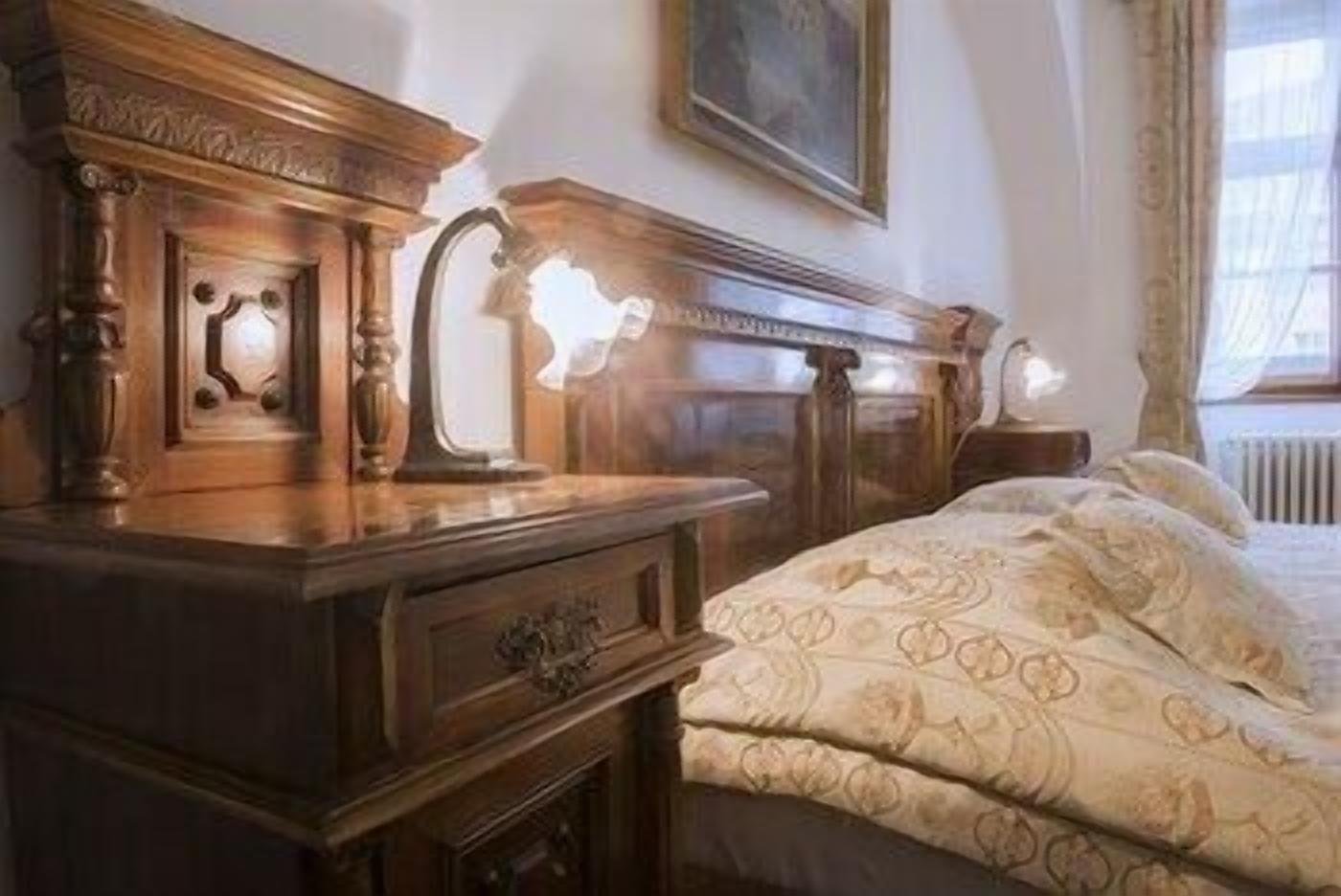 1 bedroom, premium bedding, memory foam beds, minibar