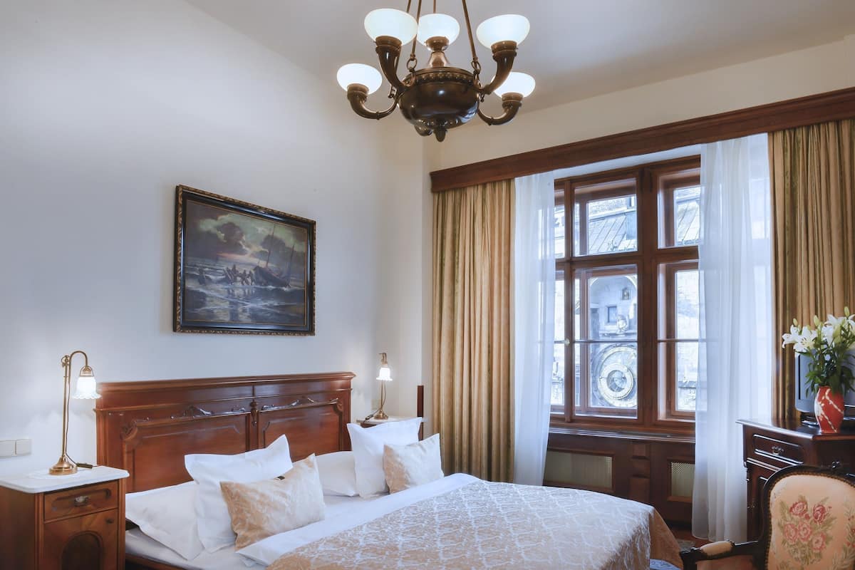 1 غرفة نوم وأغطية فراش متميزة وأسرّة بإسفنج يتكيف مع شكل الجسم وميني بار