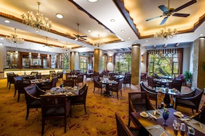Breakfast, lunch and dinner served  - Heshan Country Garden Phoenix Hotel (Jiangmen)
