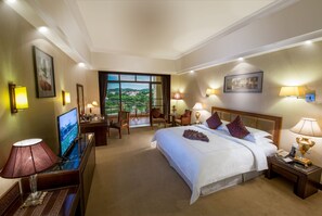 Quarto casal ou duplo luxo | Frigobar, cofres nos quartos, escrivaninha, cortinas blackout