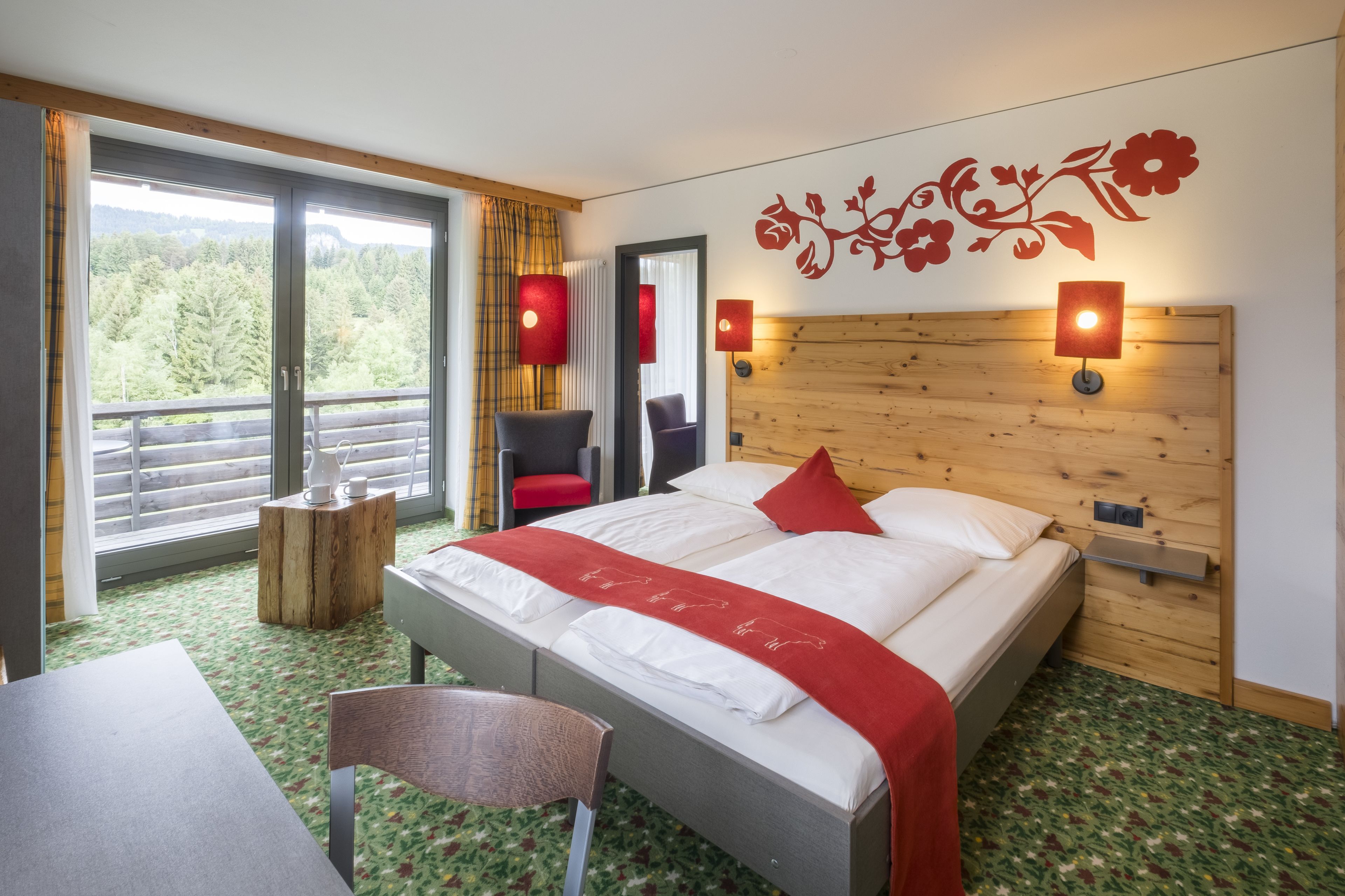 Double Room | Hypo-allergenic bedding, minibar, in-room safe, desk