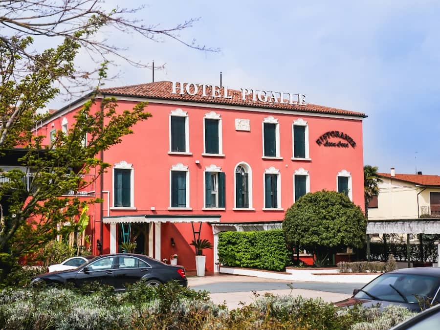 Facciata della struttura