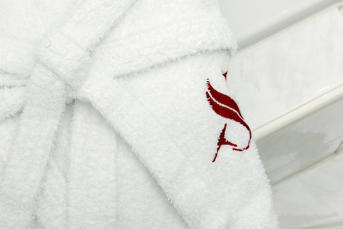 premium bedding, in-room safe, desk, free cots/infant beds