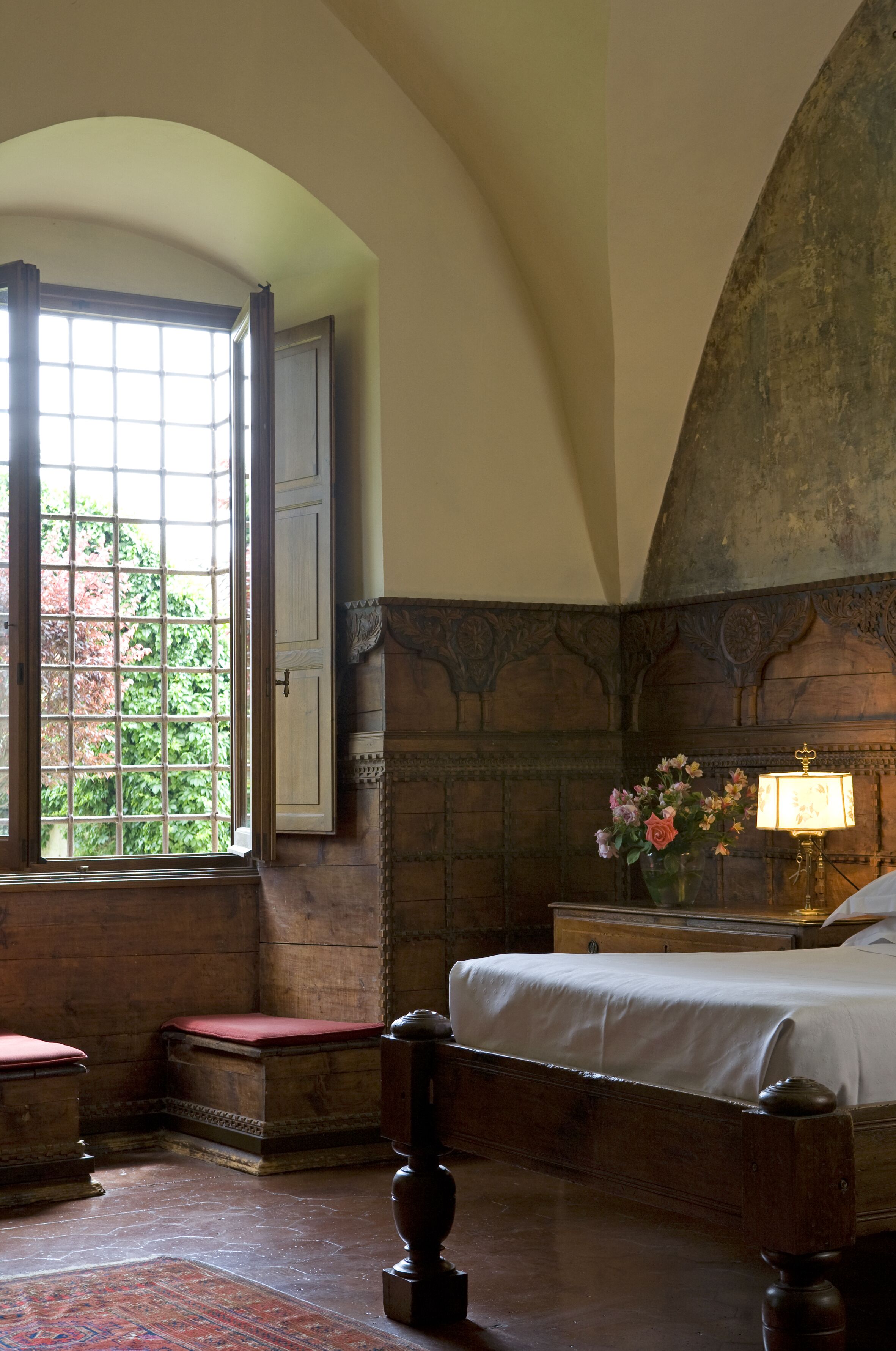 double room | minibar, in-room safe, desk, cots/infant beds