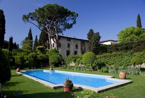 Alberca al aire libre por temporada 