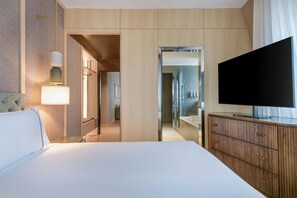 Premium bedding, down duvets, minibar, in-room safe