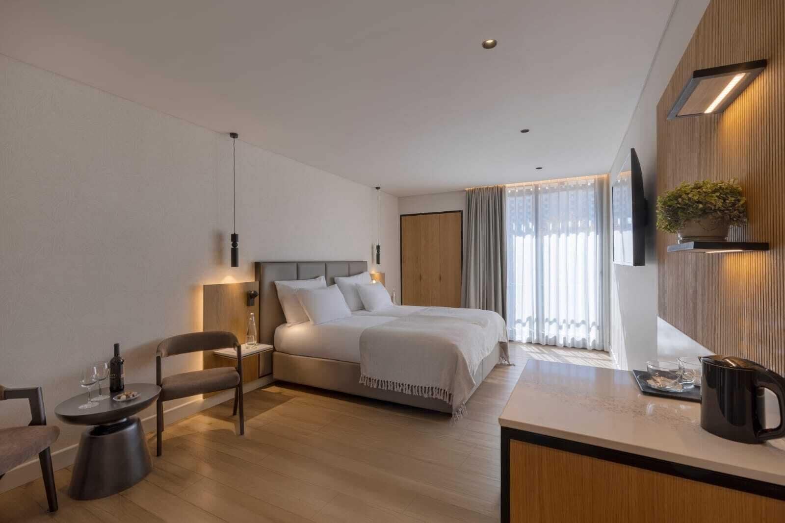 Family Room, Multiple Beds | In-room safe, free WiFi