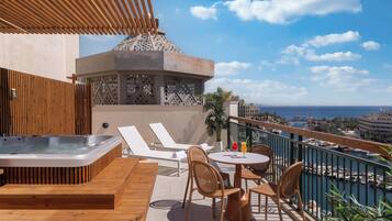 Royal Premium Suite | Balcony