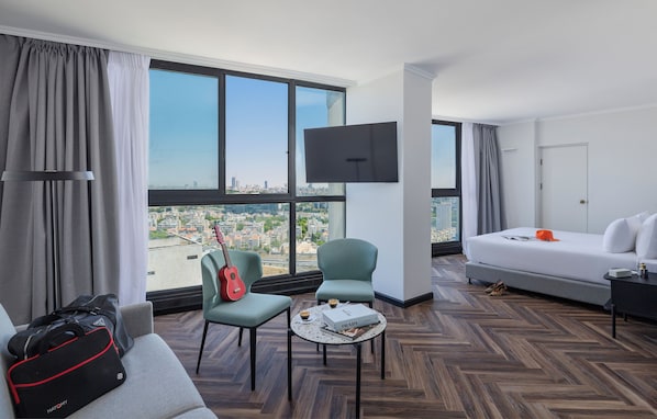 Family Room | In-room safe, blackout drapes, iron/ironing board, free WiFi