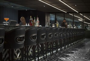 酒吧（店内）